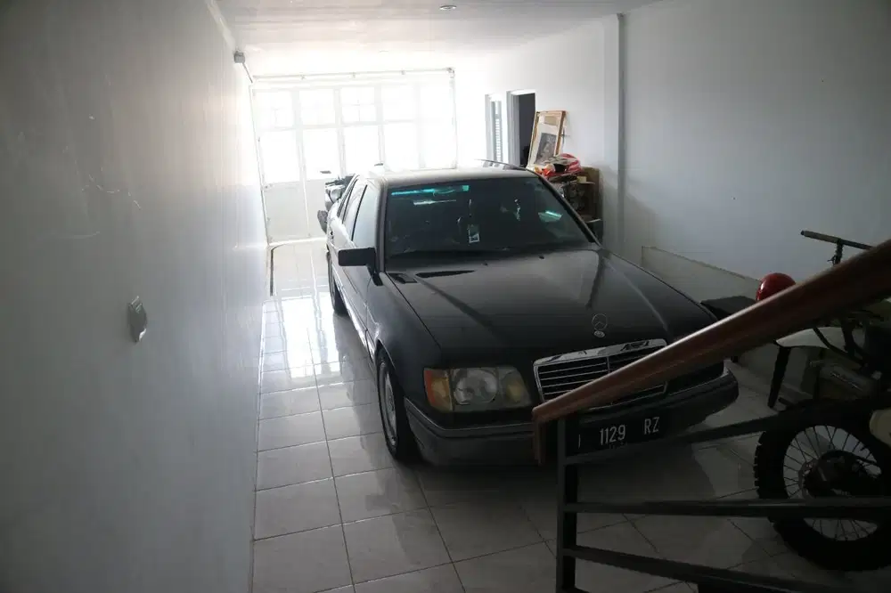 Rumah Dijual Di Lembang Bandung Barat 2 Lantai 5 Kamar Tidur Mewah Cantik Siap Huni Type 222/184 - 11