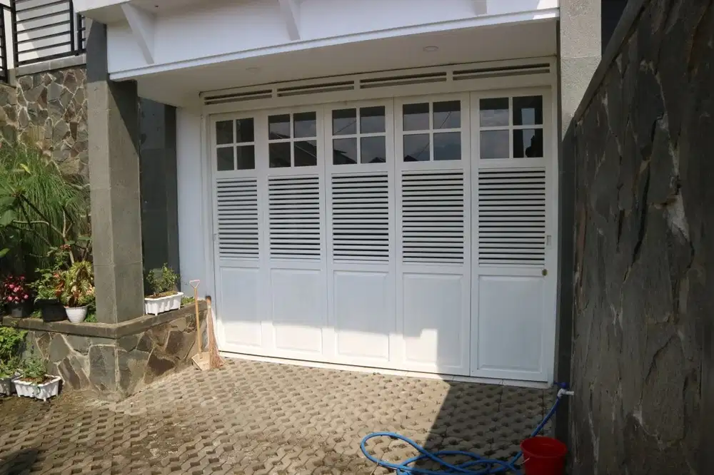 Rumah Dijual Di Lembang Bandung Barat 2 Lantai 5 Kamar Tidur Mewah Cantik Siap Huni Type 222/184 - 6