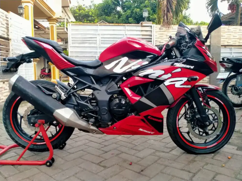 Kawasaki Ninja 250 sl pajak hidup lengkap mesin masih segel joss siap