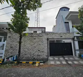 Di Sewakan Rumah strategies 2 lantai, sdps, dekat mall ptc, sby