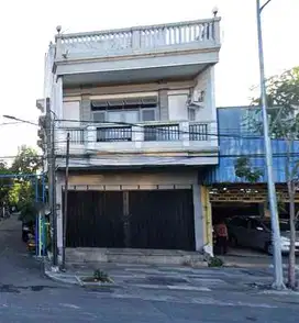Disewakan Ruko 3 lantai 0 jalan raya Dharmawangsa