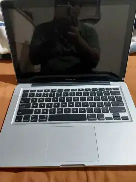 Macbook pro 2012 mulus no minus