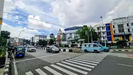 Rumah Usaha Di Jln Raya Utama Jatinegara