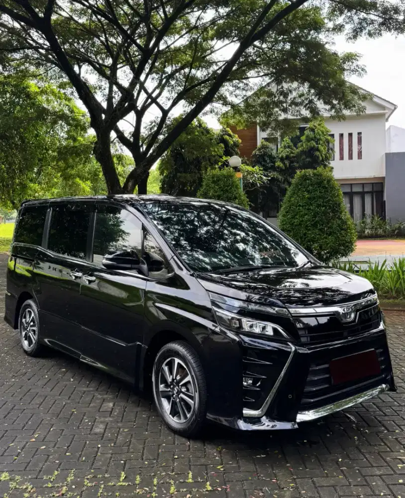 Toyota Voxy Low KM 12rb, 1sthand Full Record