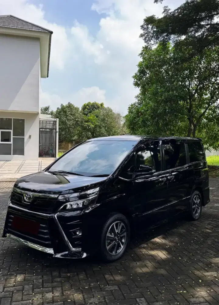 Toyota Voxy Low KM 12rb, 1sthand Full Record