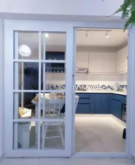 Pintu ornamen motif kotak aluminium bisa model dorong dan model lipat