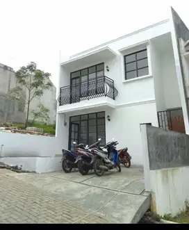 For sale, Rumah 2 lantai dekat terminal cicaheum cash dan KPR