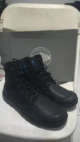 Sepatu palladium sport original Autentic