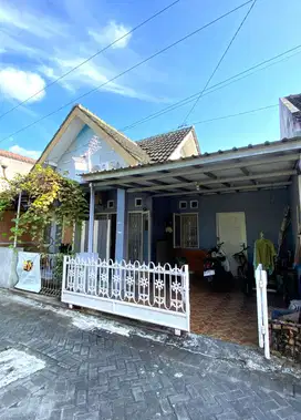 Rumah Lingkungan Perumahan dekat Jalan Pleret