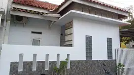 DI KONTRAKKAN RUMAH 3 KT, 2 KM