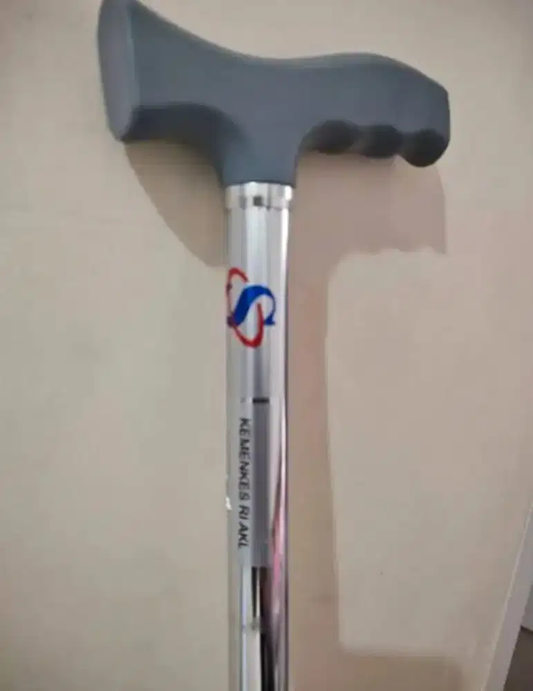 Tongkat bantu jalan