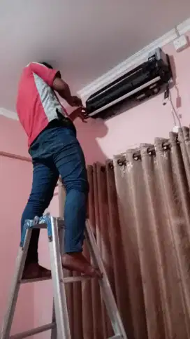 SERVICE AC, PERBAIKAN AC NETES TDK DINGIN,ISI FREON BONGKAR PASANG