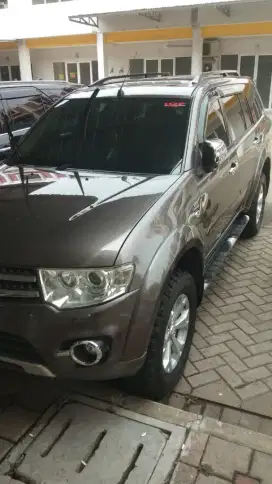 Pajero sport dakar 4x2,tangan pertama