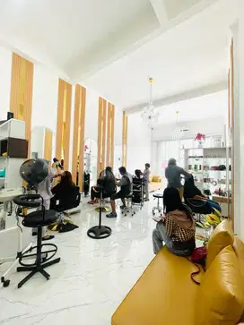 DIBUTUHKAN HAIRSTYLIST DAN CAPSTER TERAPIS