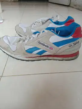 Reebbok uk 44/28