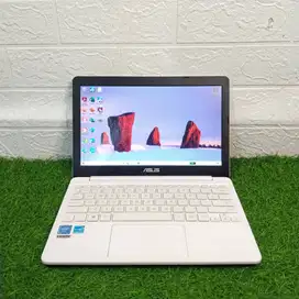 NOTEBOOK ASUS E203NAH INTEL CELERON N3350 RAM 4GB SSD 128GB