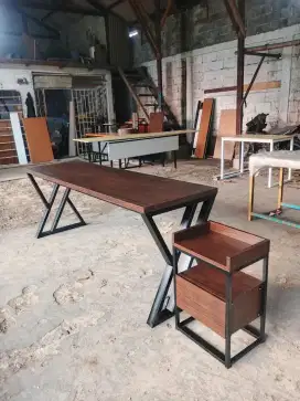Meja Kantor / gaming / Belajar Industrial Modern Kuat & Kokoh