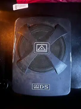 Audio Subwoofer kolong mobil