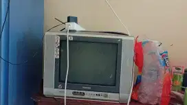Televisi analog box jadul