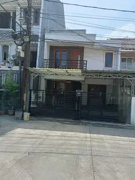 Rumah Minimalis Siap Huni di Pelepah Indah Kelapa Gading, Jakarta Uta