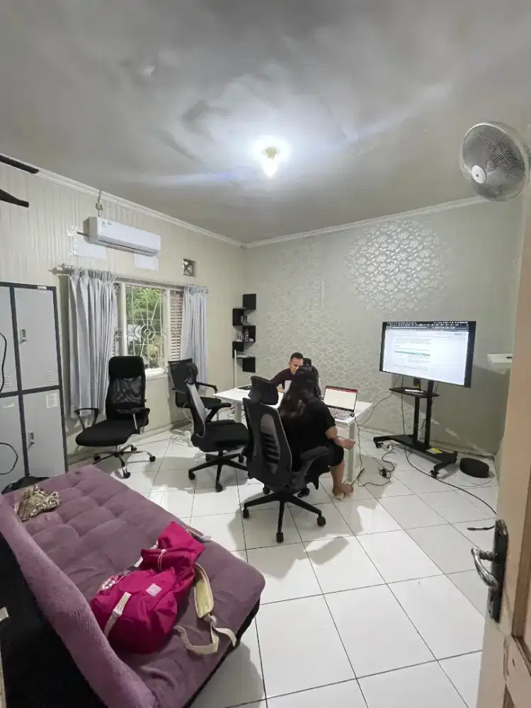 Rumah strategis suhat, cocok buat usaha kos atau kantor