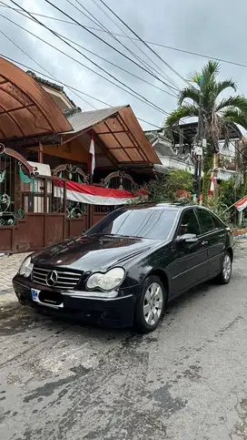2004 Mercedes-Benz W204 Elegance