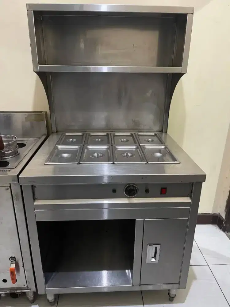 Bain marie
Food pan 8
Uk P 80 L 70 T 156
Harga Toko Rp. 3.500.000.-