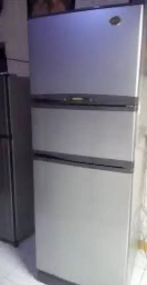 Kulkas Jumbo 3 pintu LG