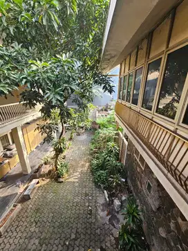 Disewakan Rumah untuk Usaha di Menteng, Jakarta Pusat