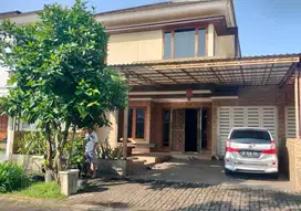 Disewakan rumah 2 lantai semi furnished siap huni citra raya Tangerang