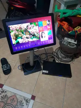 Karaoke player Geisler OK200 + monitor touchscreen 19 inch
