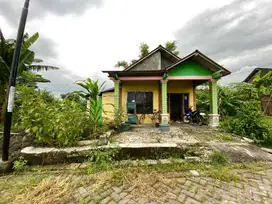RUMAH DI KELURAHAN SIRNOBOYO, BENJENG GRESIK