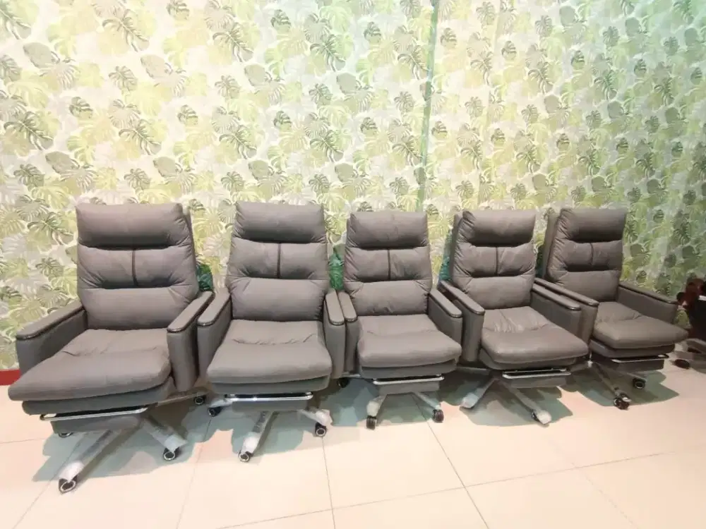 Kursi direktur sofa