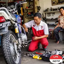DICARI MONTIR BENGKEL MOTOR BERPENGALAMAN