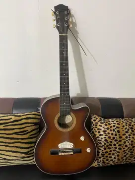 Dijual Gitar senorita
