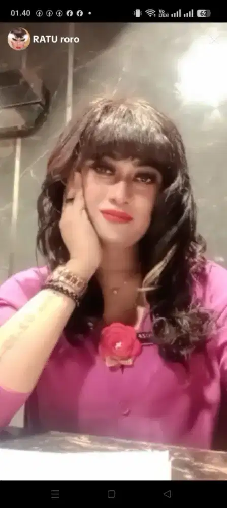 Di cari pegawai salon dan pemandu lagu karaoke