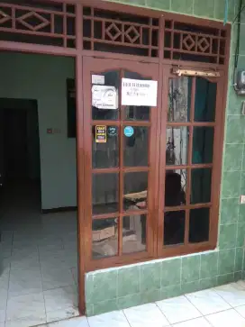 DIKONTRAKKAN RUMAH DI JAKARTA SELATAN