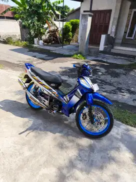 Yamaha F1ZR Fullcluth Istimewa full modif siap pakai simpanan pribadi