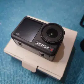 DJI Osmo Action 4 Adventure Combo Camera Like New TAM