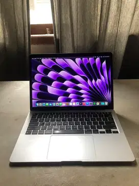 Macbook air M1 8/128gb cc kecil batre tinggi like new