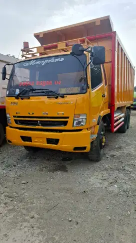 Dump truk mitsubishi fighter FN 62 HD