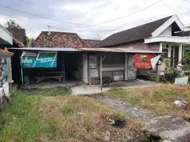 RUMAH DI KELURAHAN SIRNOBOYO, BENJENG, GRESIK