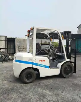 Forklift TCM 3 Ton,Manual,Tiang 3 Meter,Mesin Isuzu C240,Tahun 2018