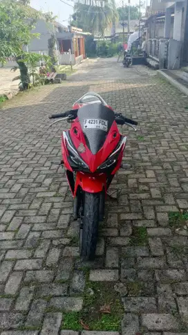 Jual beli bekas layak pakai