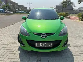Mazda 2 R Automatic 2011