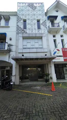 Ruko 4 Lantai BU dlm perkantoran Pondok Indah di Lebak Bulus, Jaksel
