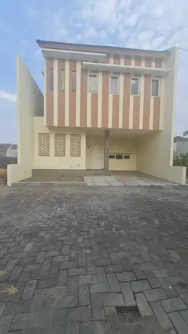 Rumah baru cluster dekat solo baru