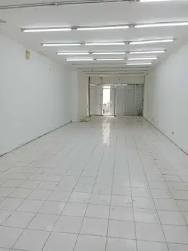 Ruko strategis didaerah ramai cocok untuk  usaha atau kantor dijuak