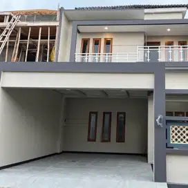 Rumah mewah modern 2 Lt dekat Rs Oen di Solo Baru