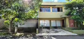 Dijual Rumah di Komplek Velodrome Cimahi, Cocok untuk Ruang Usaha